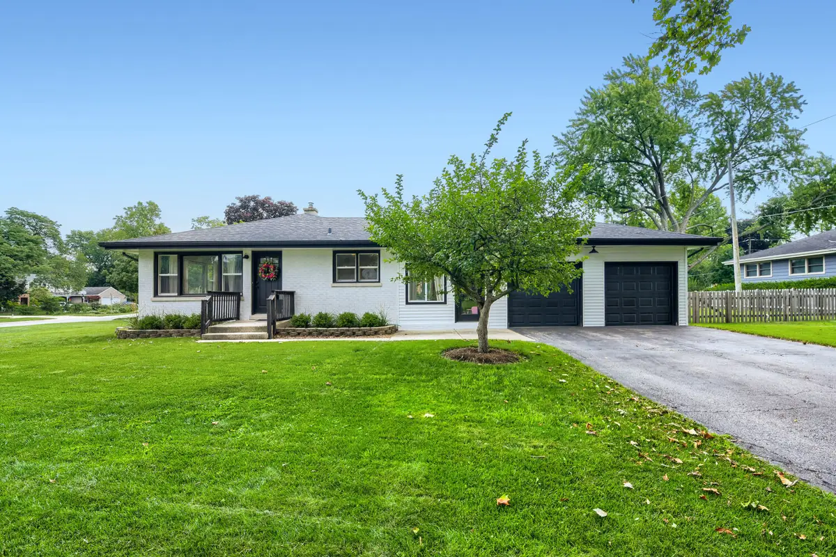 827 Lyford Lane, Wheaton, IL 60189 - #1