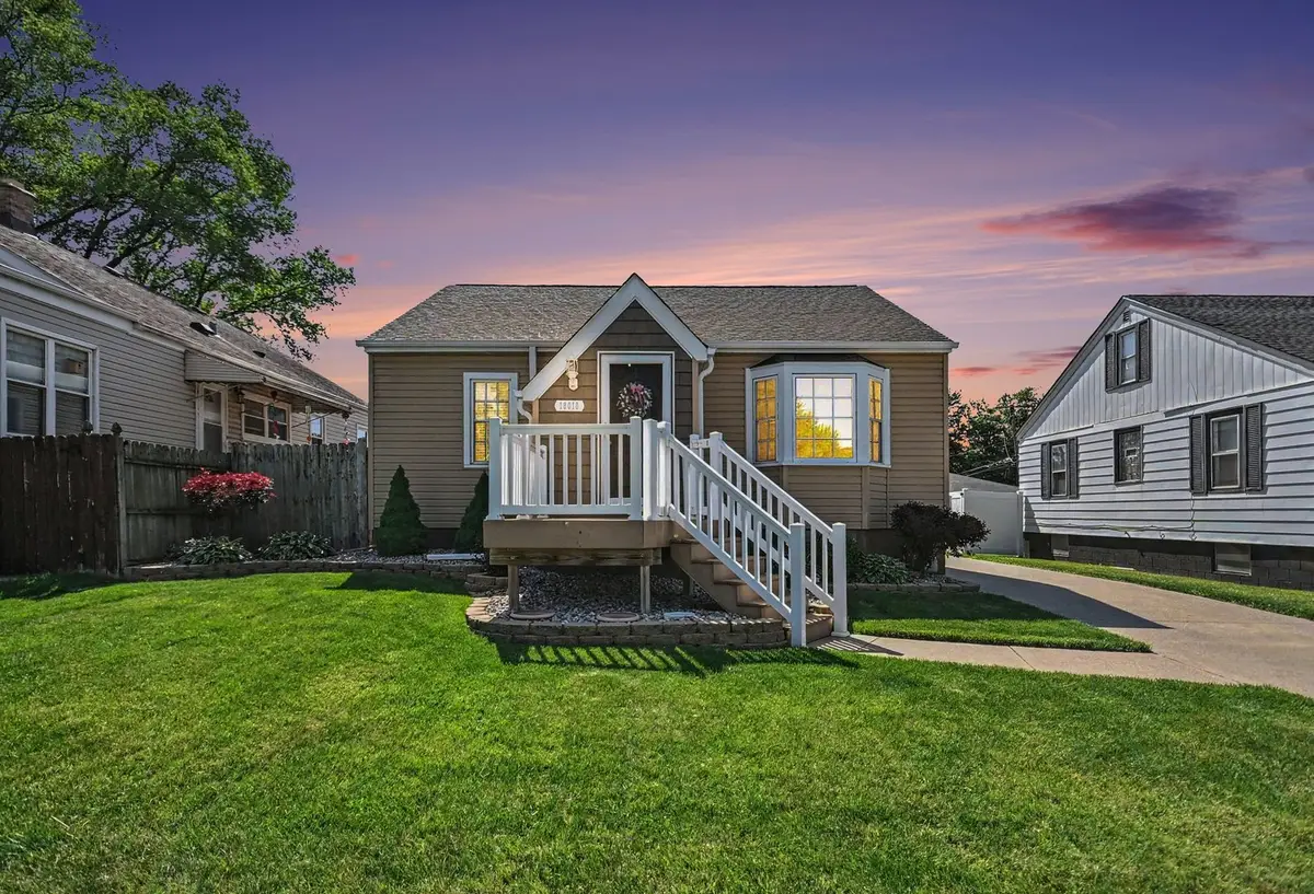 18010 Burnham Avenue, Lansing, IL 60438 - #1