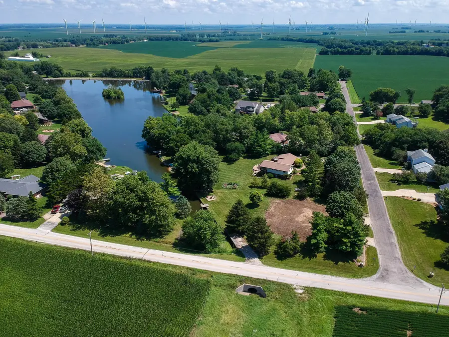 8264 Sunset Road, Carlock, IL 61725 - #3
