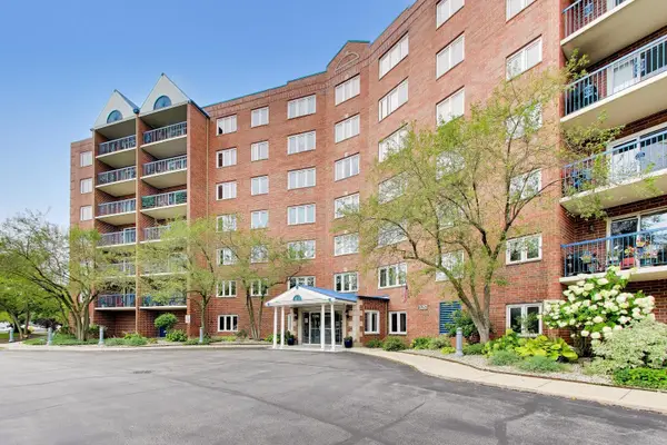 7120 N Milwaukee Avenue #208, Niles, IL 60714