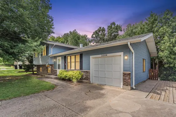 2504 W Fairview Lane, McHenry, IL 60051