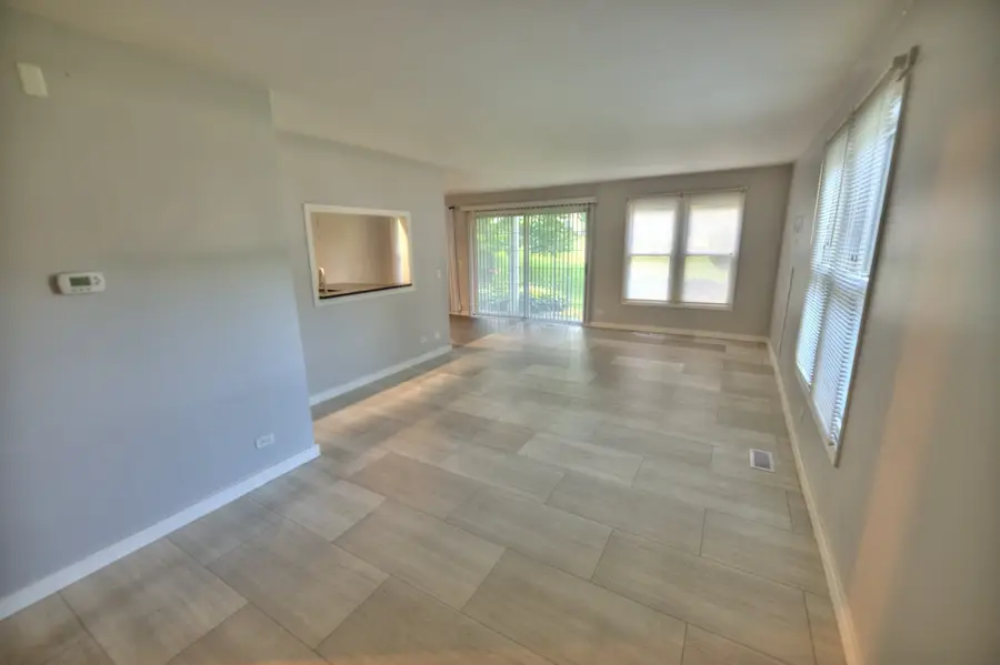 1850 Pebble Beach Circle, Elk Grove Village, IL 60007 - #2
