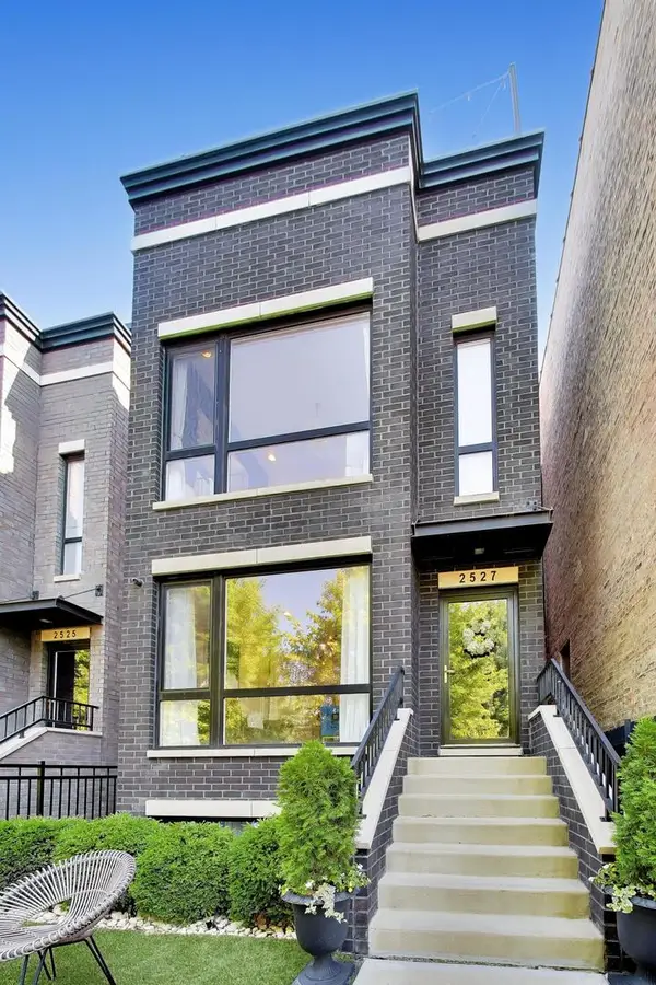 2527 W Medill Avenue, Chicago, IL 60647