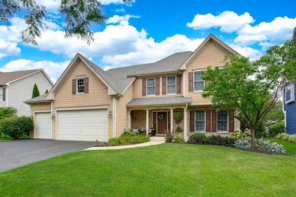 2423 Bainbridge Boulevard, West Chicago, IL 60185