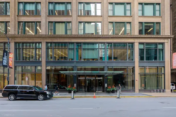 60 E Monroe Street #3002, Chicago, IL 60603