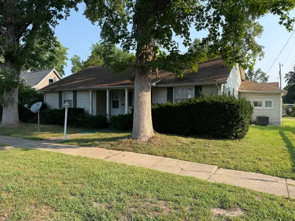 810 E 7th Street, Centralia, IL 62801