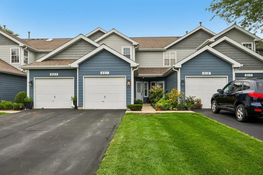 621 Woodhaven Drive, Mundelein, IL 60060 - #3