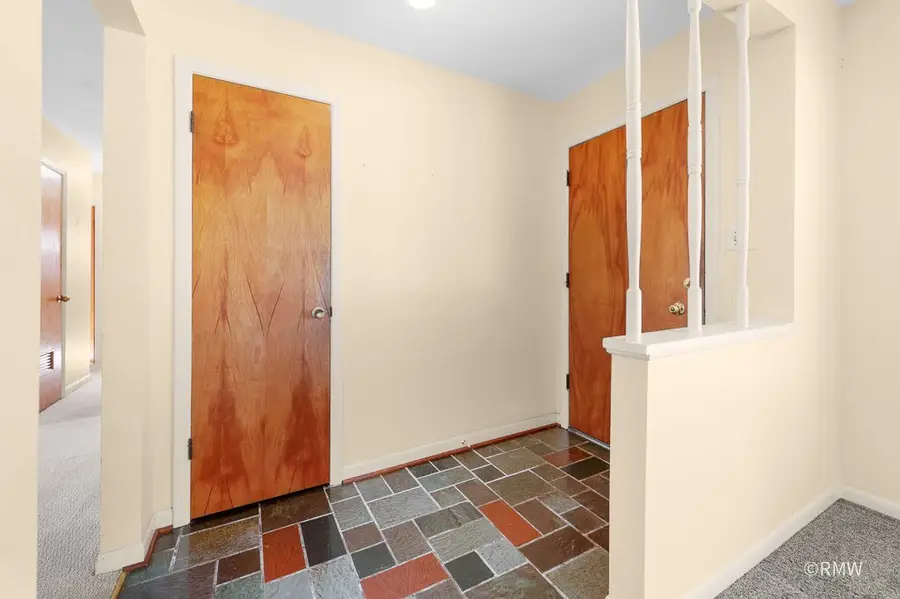 231 Clearmont Drive, Elk Grove Village, IL 60007 - #3