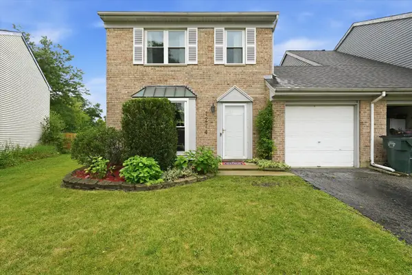 1274 Robin Drive, Carol Stream, IL 60188