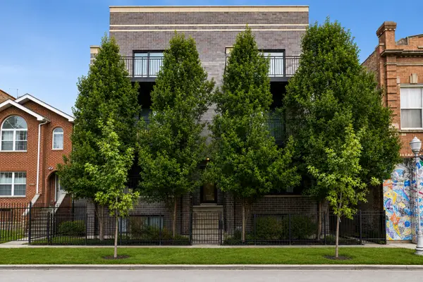 3004 W Lyndale Street #1E, Chicago, IL 60647