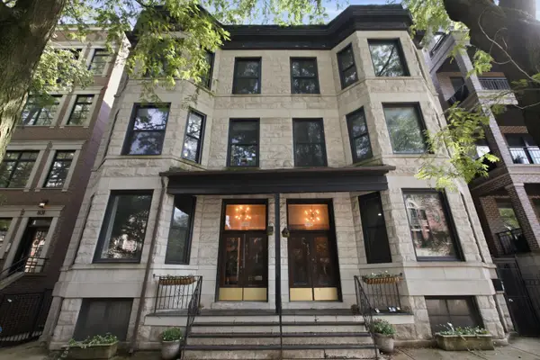 833 W Buckingham Place #3, Chicago, IL 60657