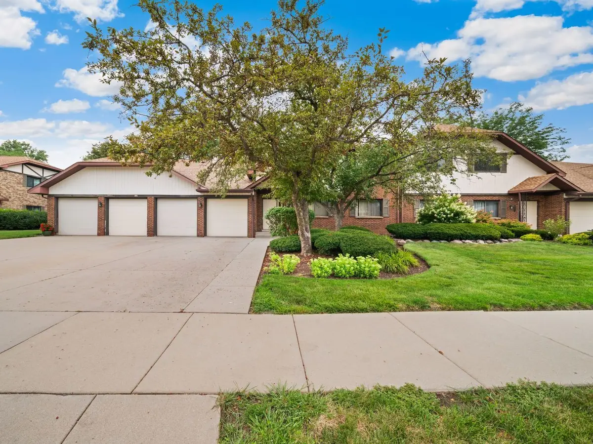 201 Walters Lane #1A, Itasca, IL 60143 - #1