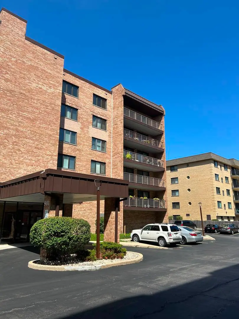 901 Center Street #A409, Des Plaines, IL 60016 - #2