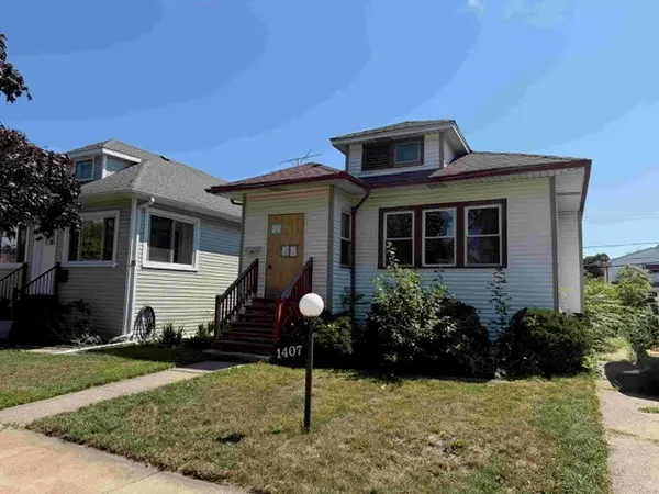 1407 S 16th Avenue, Maywood, IL 60153