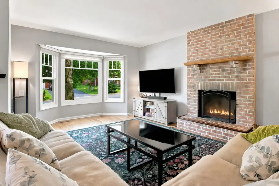 292 Mayflower Court, Gurnee, IL 60031 - #3