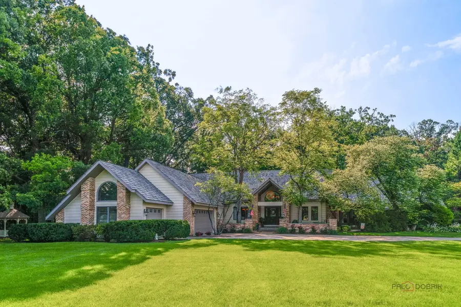 5520 Hilltop Lane, Libertyville, IL 60048 - #2
