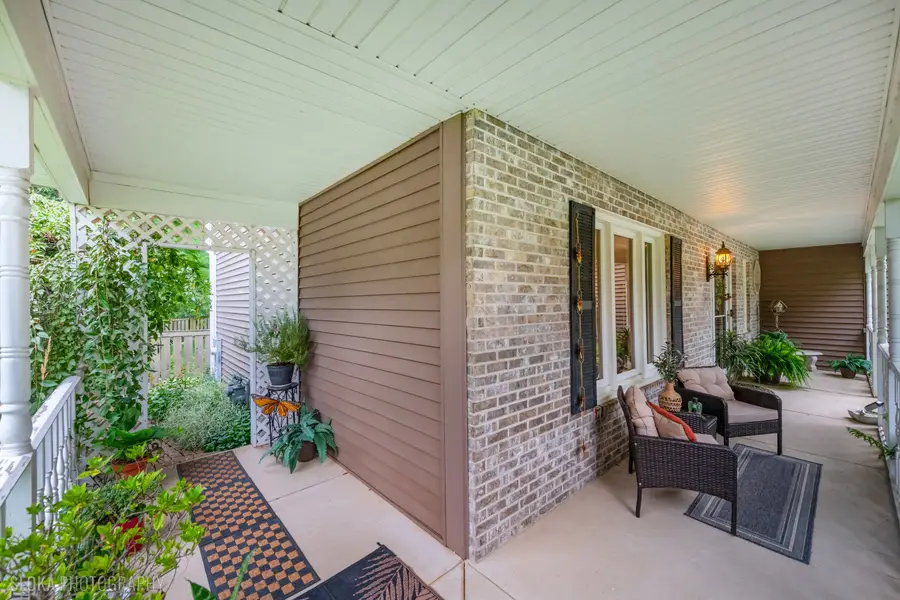 620 Canyon Lane, Elgin, IL 60123 - #3