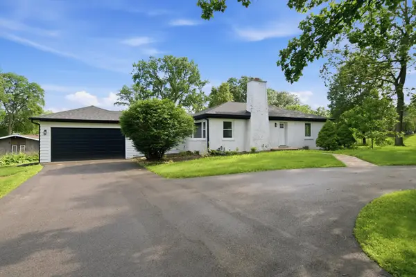 75 Brookdale Lane, Palatine, IL 60067