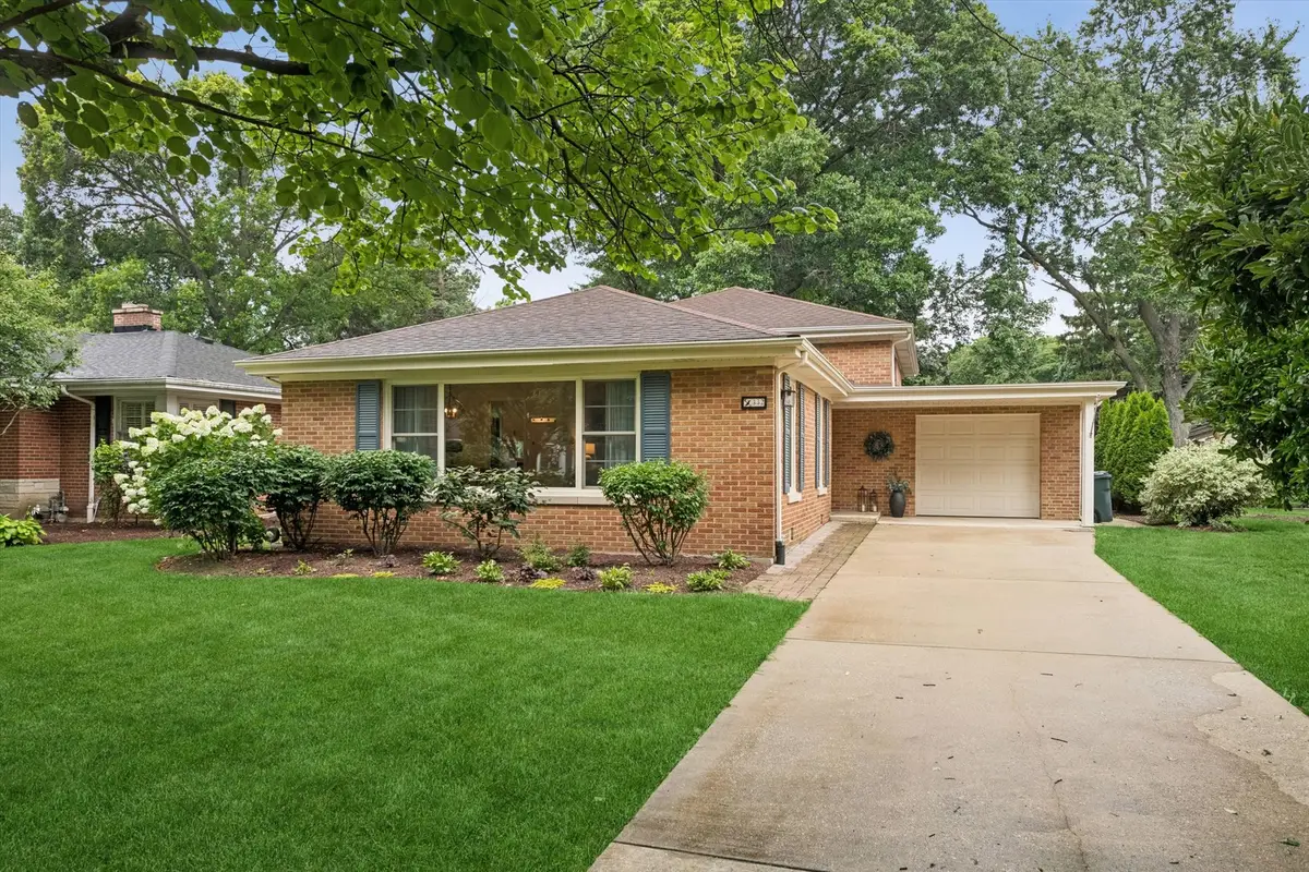 332 Scott Avenue, Glen Ellyn, IL 60137 - #1