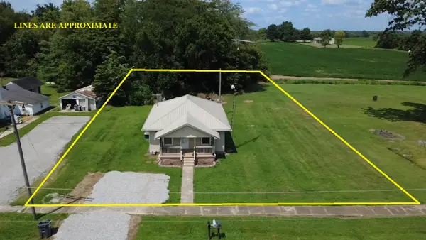 401 E Elm Street, Waltonville, IL 62894