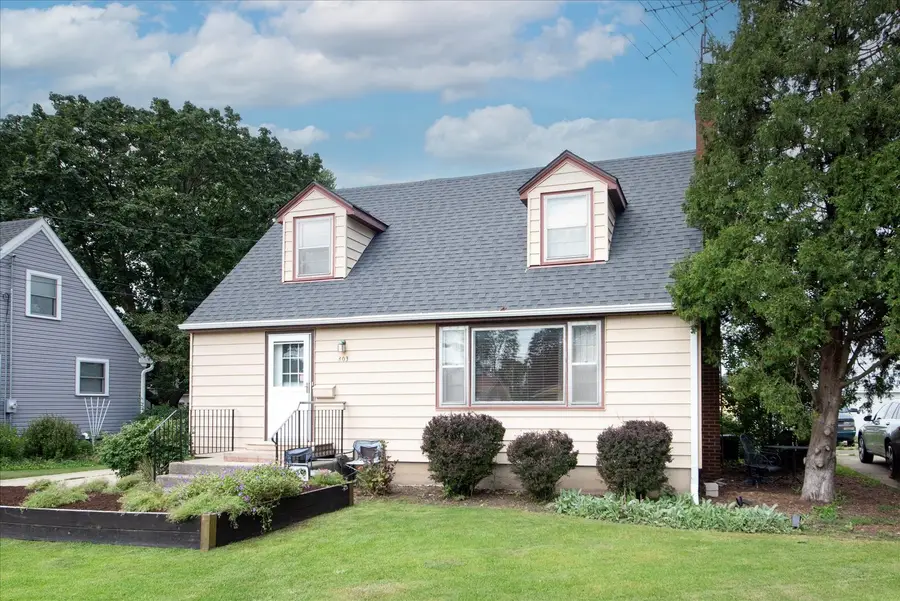 309 E Sunset Place, Dekalb, IL 60115 - #2