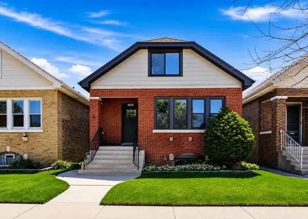 4829 W Strong Street, Chicago, IL 60630