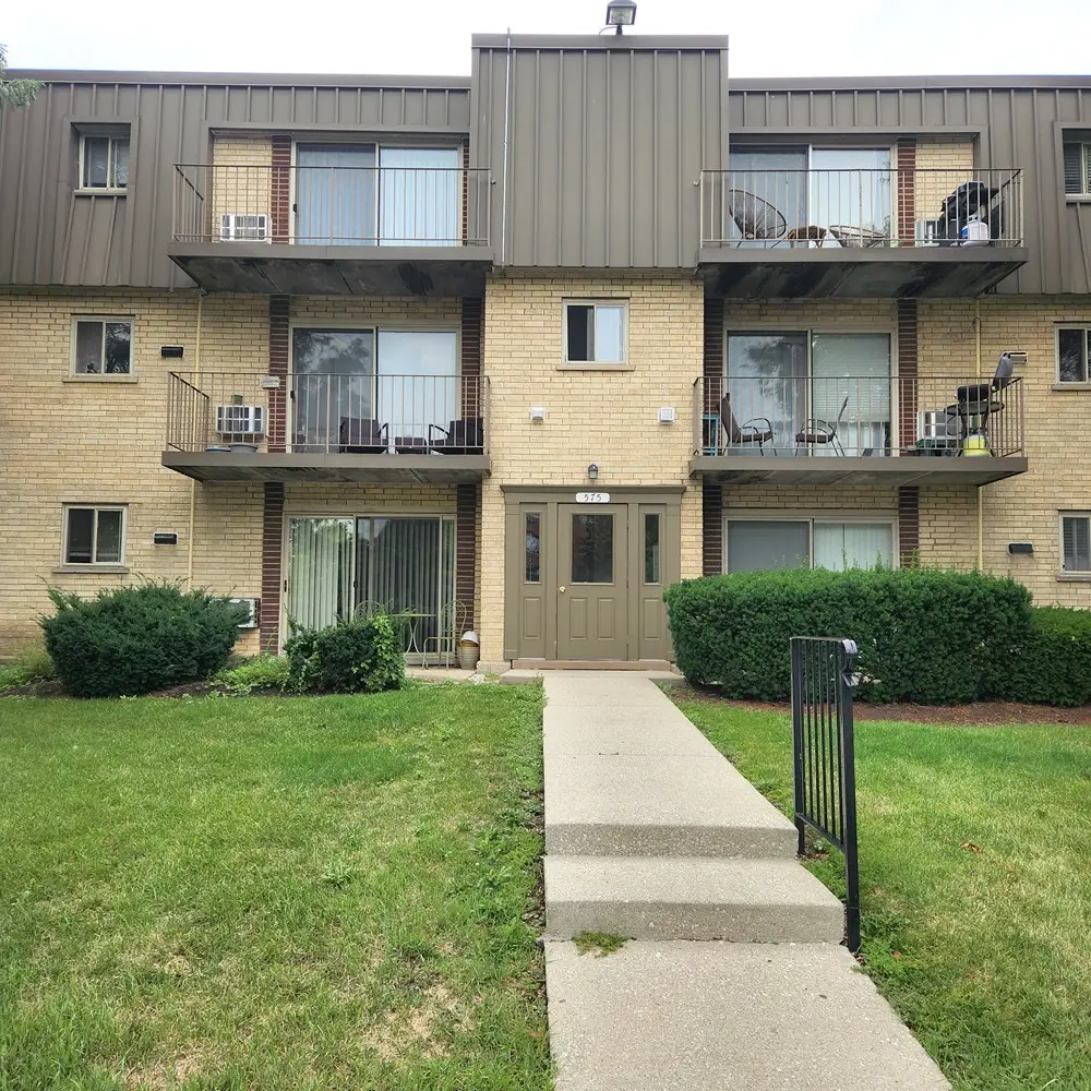 575 Fairway View Drive #1F, Wheeling, IL 60090 - #1