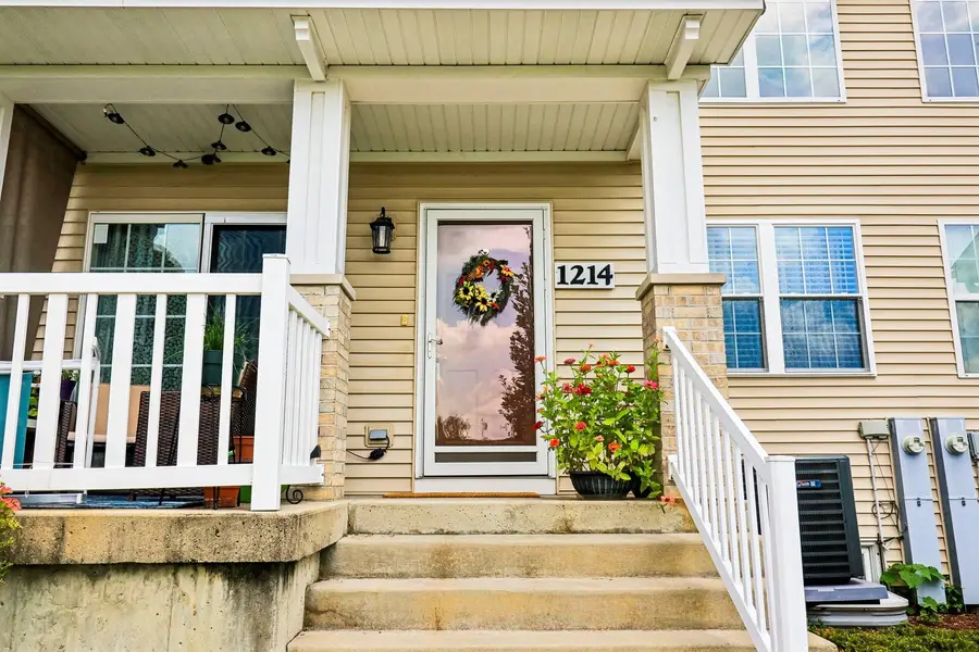 1214 Walnut Glen Drive, Crystal Lake, IL 60014 - #2