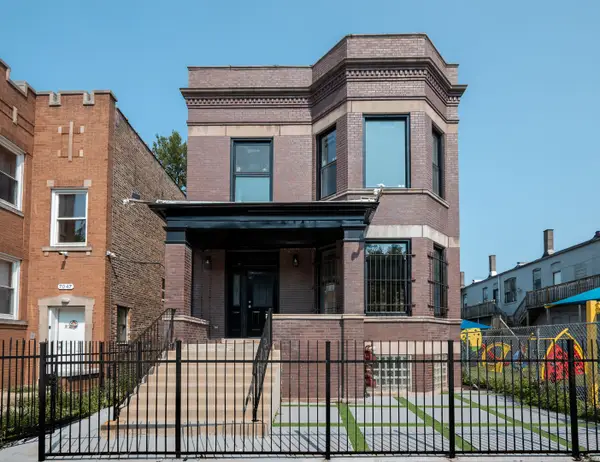7049 S Vernon Avenue, Chicago, IL 60637