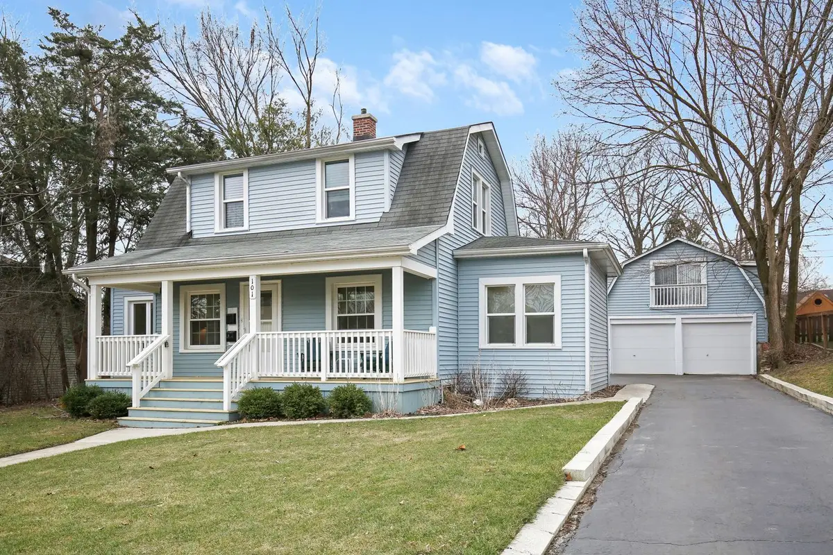 101 W Maple Avenue, Roselle, IL 60172 - #1