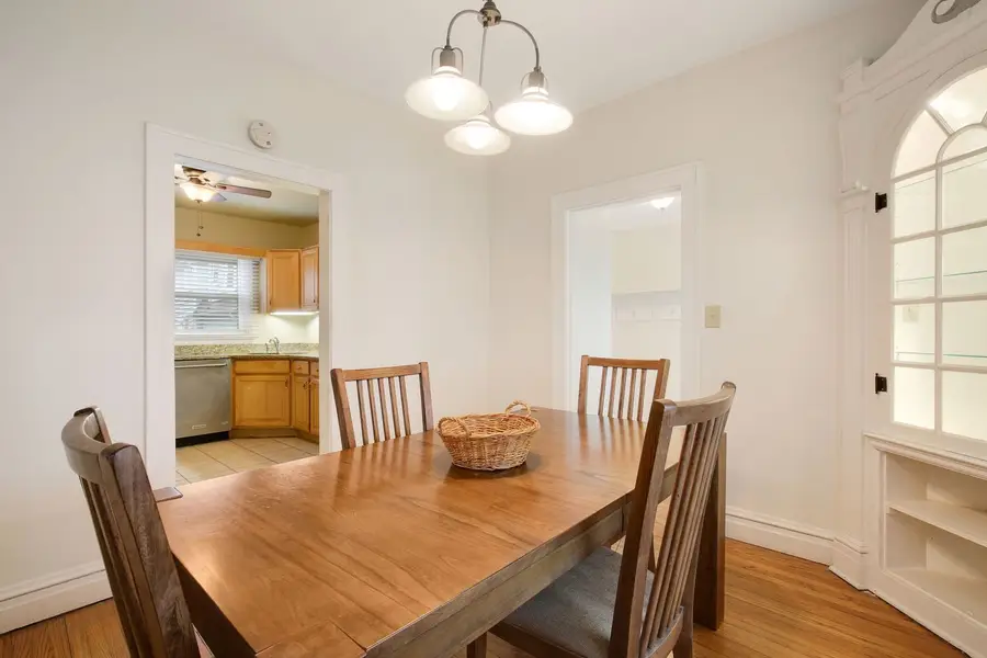 101 W Maple Avenue, Roselle, IL 60172 - #3