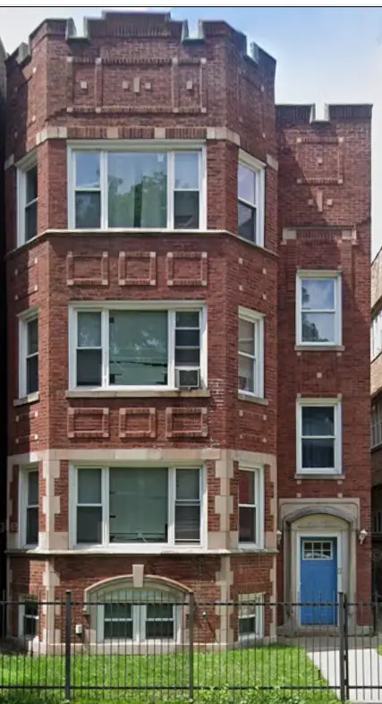 7544 S Essex Avenue, Chicago, IL 60649