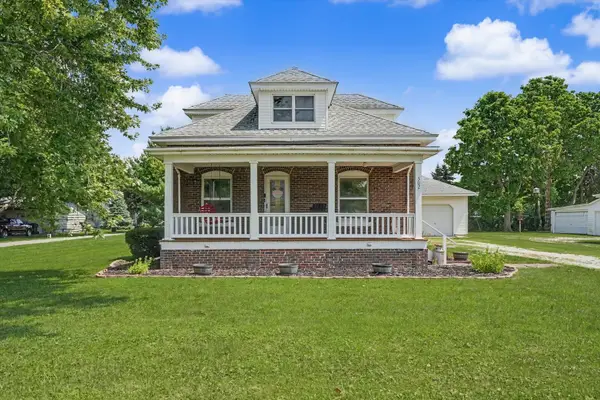 302 S Olmstead Street, Oakwood, IL 61858