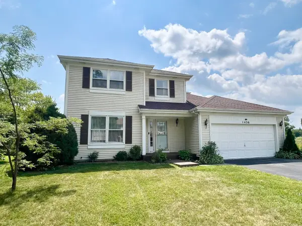 1436 Bridgedale Road, Crystal Lake, IL 60014