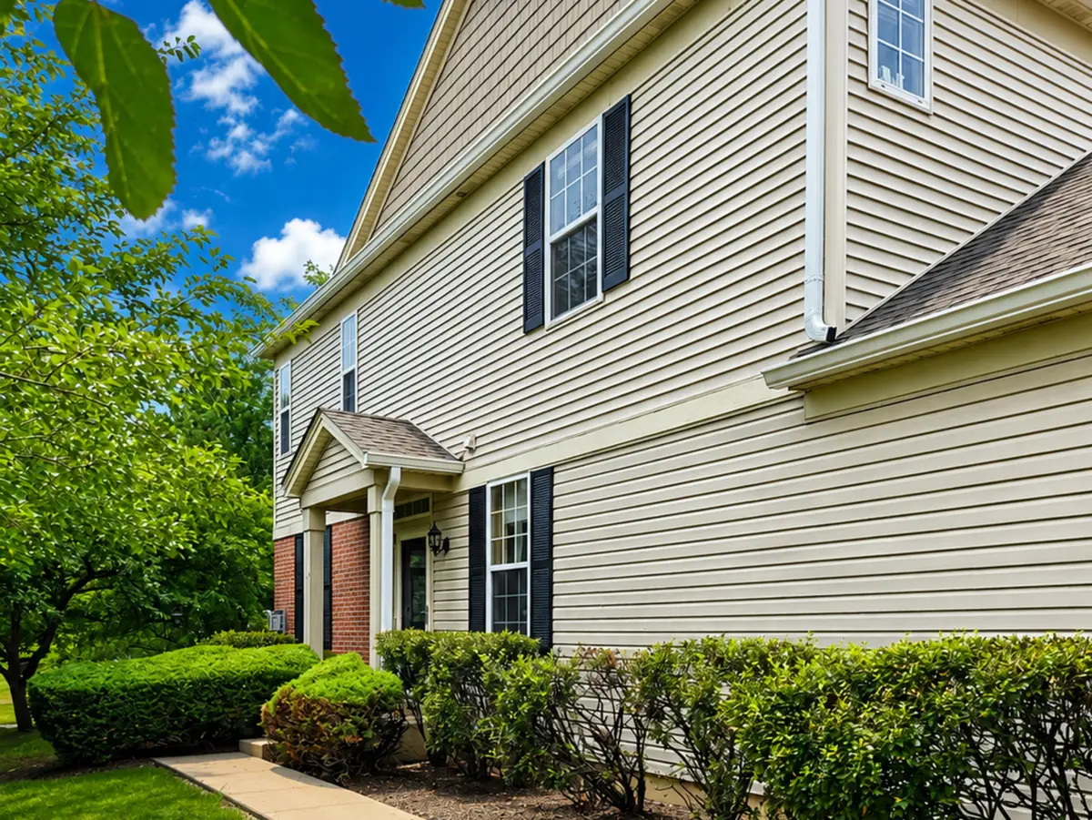 160 Neutrenton Avenue, Elgin, IL 60120 - #1