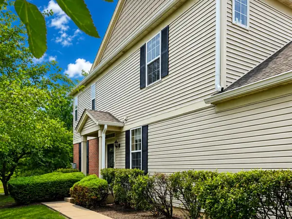 160 Neutrenton Avenue, Elgin, IL 60120