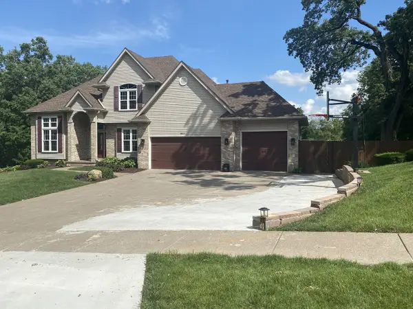 6809 Ridges Court, Bettendorf, IA 52722