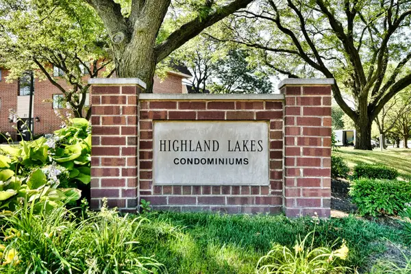 41 E Janata Boulevard #1B, Lombard, IL 60148