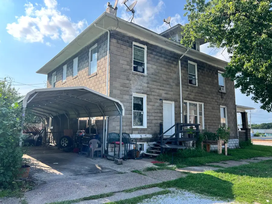 628 1st Avenue, Silvis, IL 61282 - #3