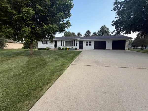 28121 Woodside Drive, Rock Falls, IL 61071