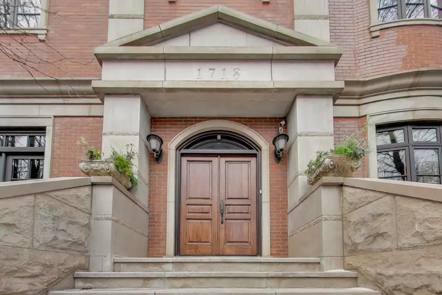 1718 W Wrightwood Avenue, Chicago, IL 60614 - #2