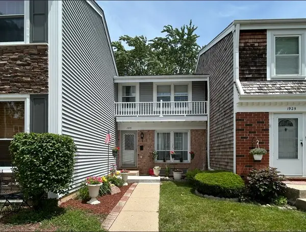 1929 Whitingham Lane, Hoffman Estates, IL 60169