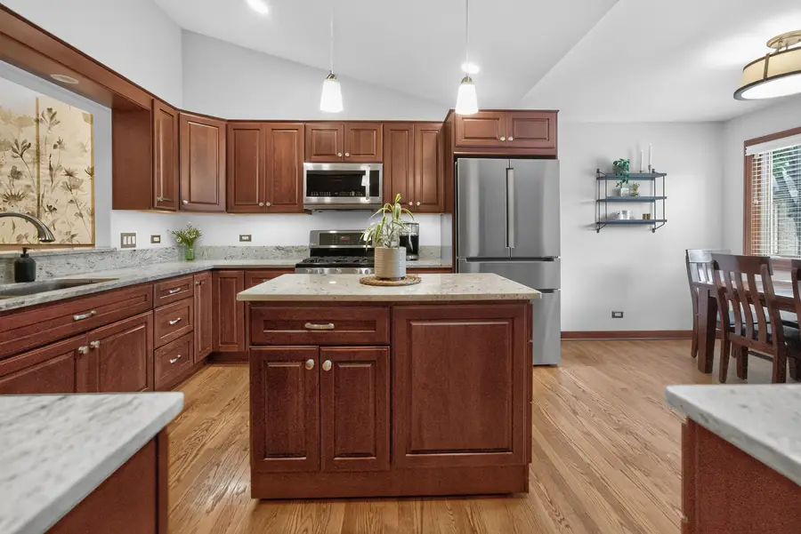68 Chelsea Street, Bloomingdale, IL 60108 - #3
