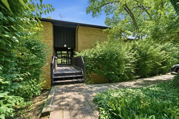 5517 E Lake Drive #91-E, Lisle, IL 60532