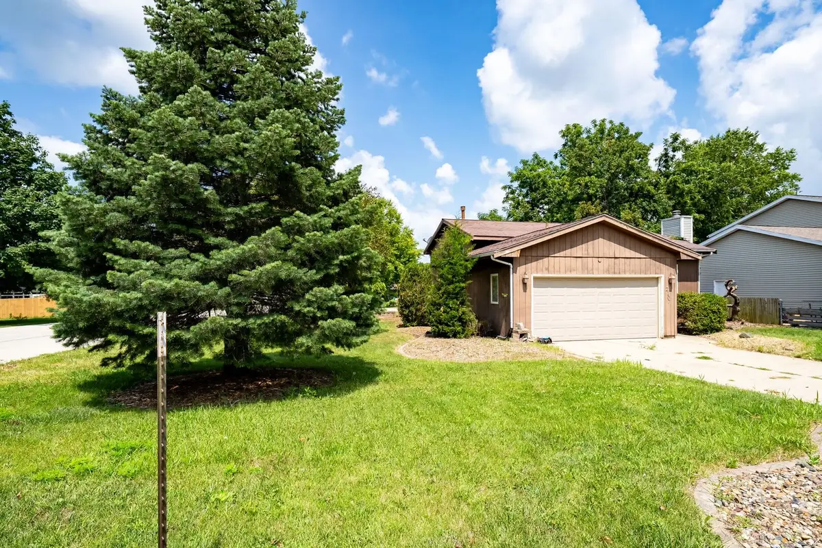 2107 Woodhavens Drive, Bloomington, IL 61701 - #1
