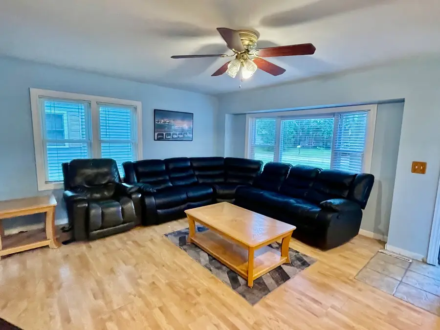 1205 Fulton Avenue, Winthrop Harbor, IL 60096 - #2