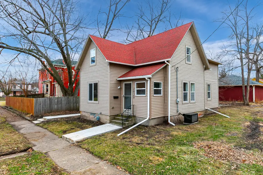 1928 8th Avenue, Rock Island, IL 61201 - #3