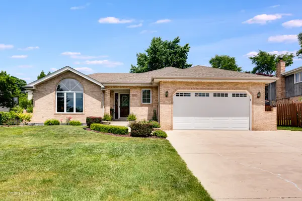 8636 W 98th Place, Palos Hills, IL 60465