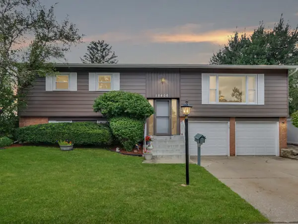 15406 Las Flores Lane, Oak Forest, IL 60452
