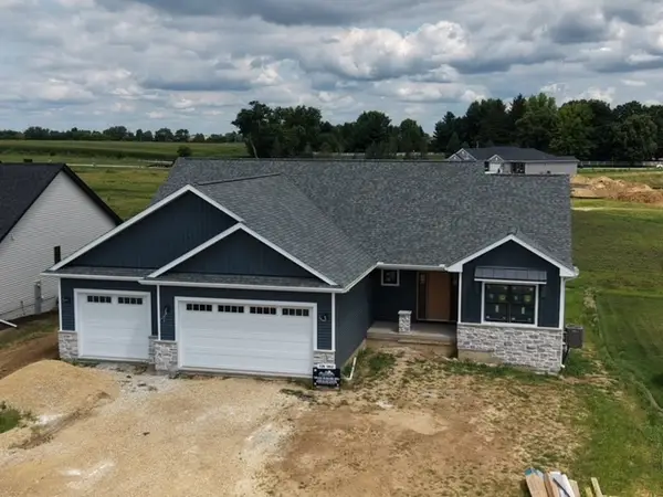 9 Viola Court, Leclaire, IA 52753